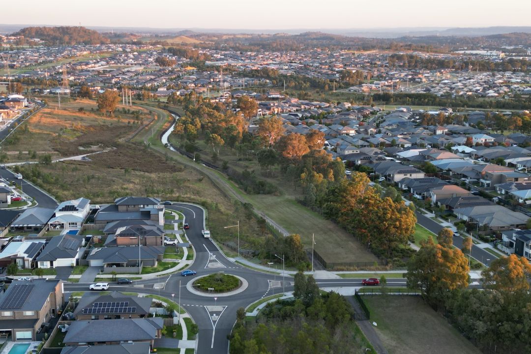 Upper Canal in suburbia